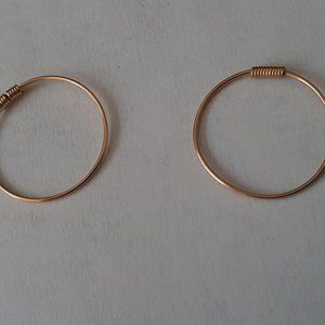 14 kt gold hoop earrings